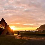 אתר קמפינג Lofoten Camp ראמברג